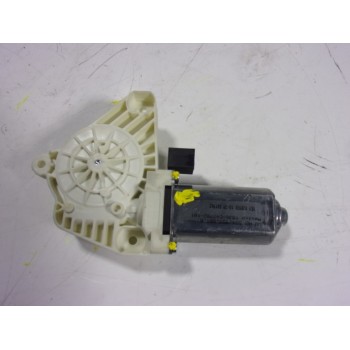 MOTOR ELEVALUNAS DELANTERO IZQUIERDO 5Q4959801B 5Q4959801B 