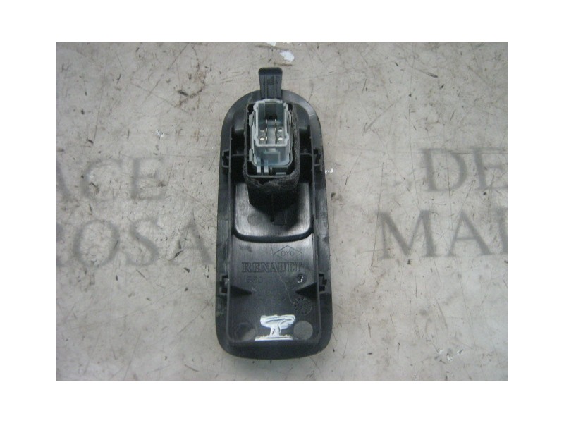 Recambio de mando elevalunas delantero derecho para renault scenic ii grand confort dynamique referencia OEM IAM   