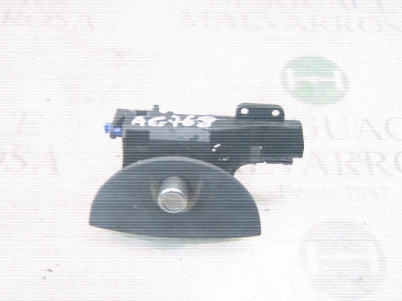 Recambio de maneta porton para opel corsa c cosmo referencia OEM IAM   