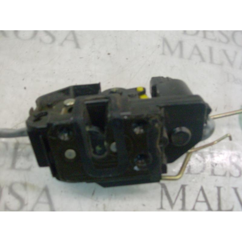 Recambio de cerradura puerta delantera derecha para hyundai getz (tb) 1.1 básico referencia OEM IAM 813201C020  