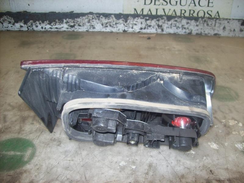 Recambio de piloto trasero derecho interior para renault laguna ii (bg0) authentique referencia OEM IAM   