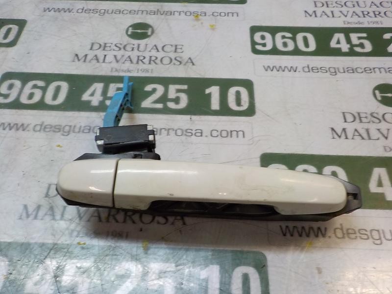 Recambio de maneta exterior trasera derecha para toyota auris 1.4 turbodiesel cat referencia OEM IAM 692110D901  