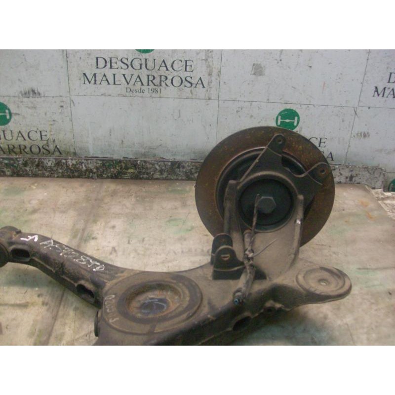 Recambio de mangueta trasera derecha para mercedes-benz vito (w638) caja cerrada 108 cdi  (638.094) referencia OEM IAM   