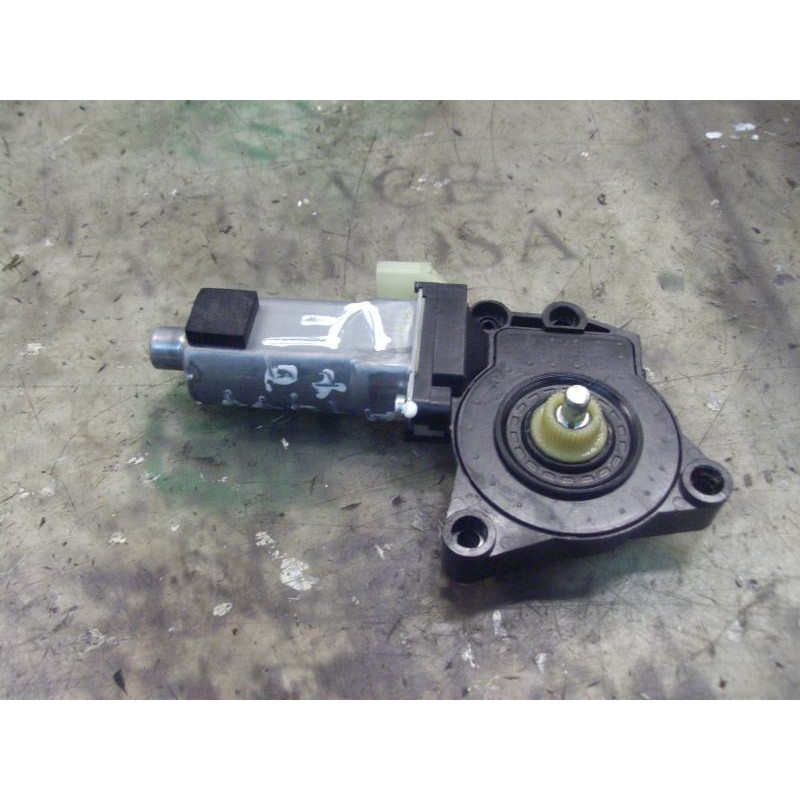 Recambio de motor elevalunas trasero derecho para kia carens (un) emotion referencia OEM IAM 834601D000 F00S1A2612 F00S1A2612