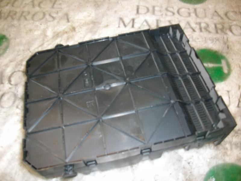 Recambio de caja reles / fusibles para peugeot 207 xt referencia OEM IAM   