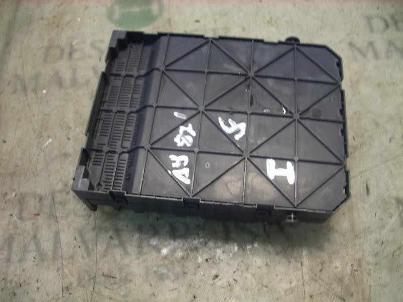 Recambio de caja reles / fusibles para peugeot 207 confort referencia OEM IAM   