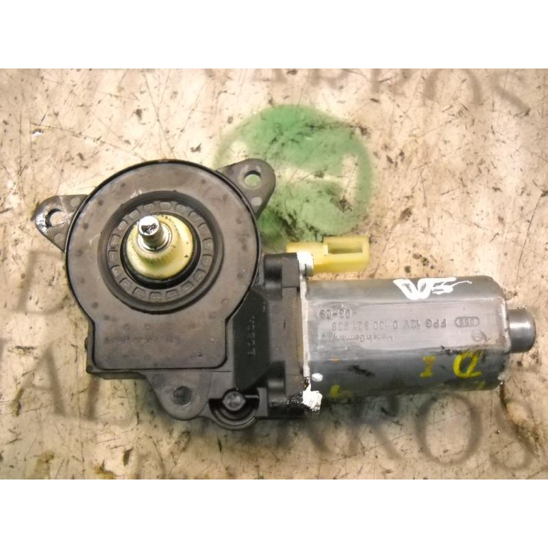 Recambio de motor elevalunas delantero izquierdo para ford fiesta (cbk) ghia referencia OEM IAM   