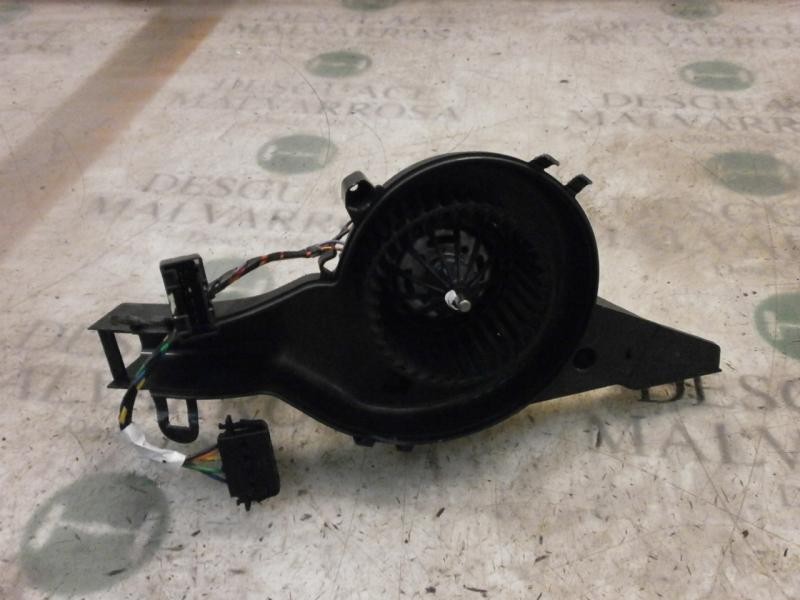 Recambio de motor calefaccion para peugeot 5008 premium referencia OEM IAM 6441CW  