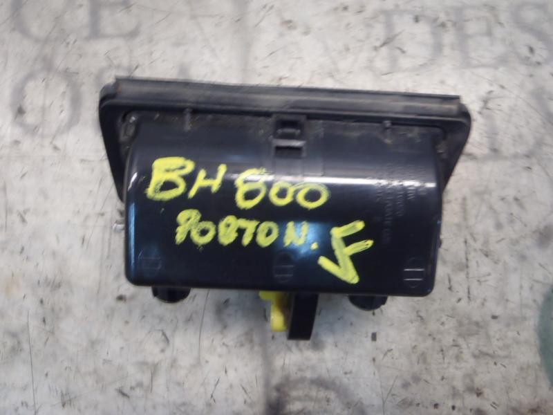 Recambio de maneta porton para kia rio 1.4 active referencia OEM IAM 817201G020  