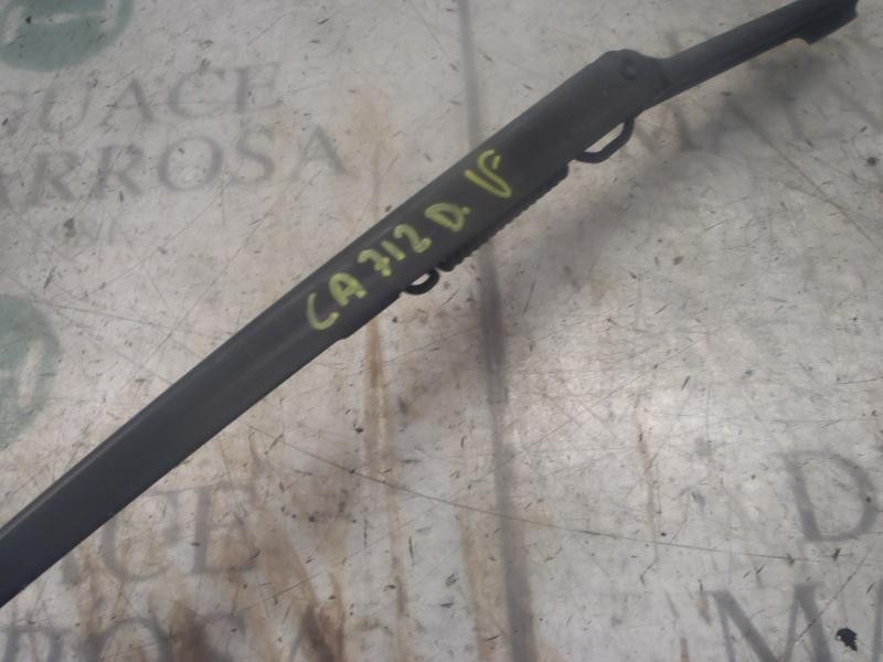 Recambio de brazo limpia delantero derecho para audi a3 (8p) 1.9 tdi ambiente referencia OEM IAM 8P1955408A  