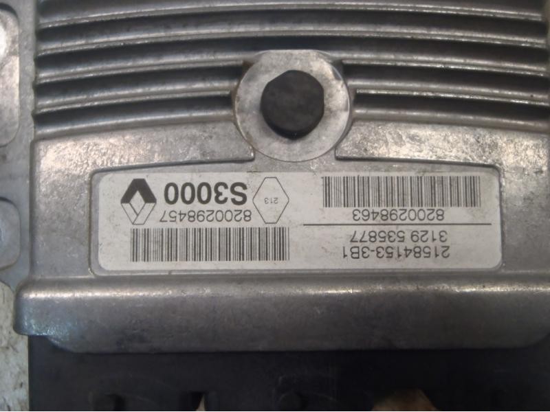 Recambio de centralita motor uce para renault megane ii berlina 5p confort expression referencia OEM IAM   