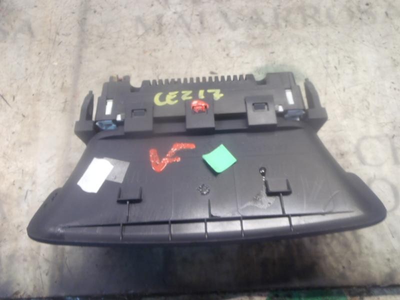 Recambio de mando multifuncion para peugeot 308 confort referencia OEM IAM 6593F5  