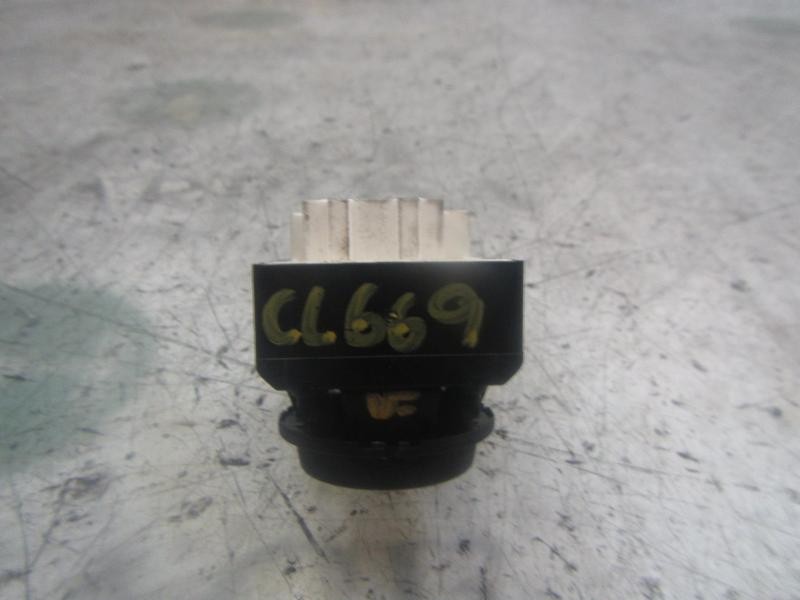 Recambio de mando retrovisor para kia cee´d concept referencia OEM IAM 935601H000  