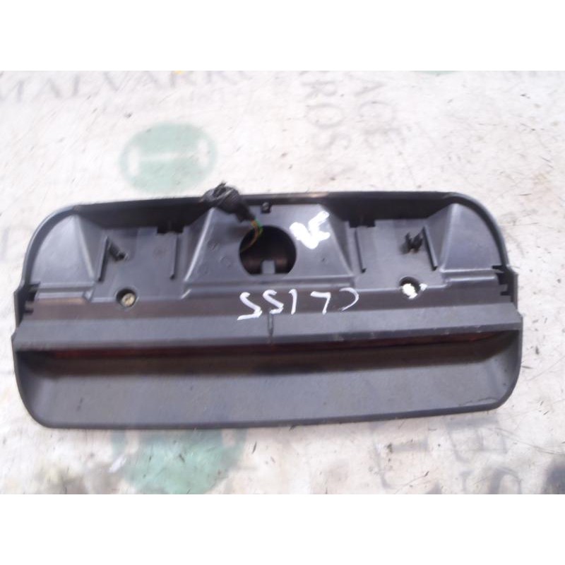 Recambio de piloto trasero central para peugeot 106 (s2) max d referencia OEM IAM   