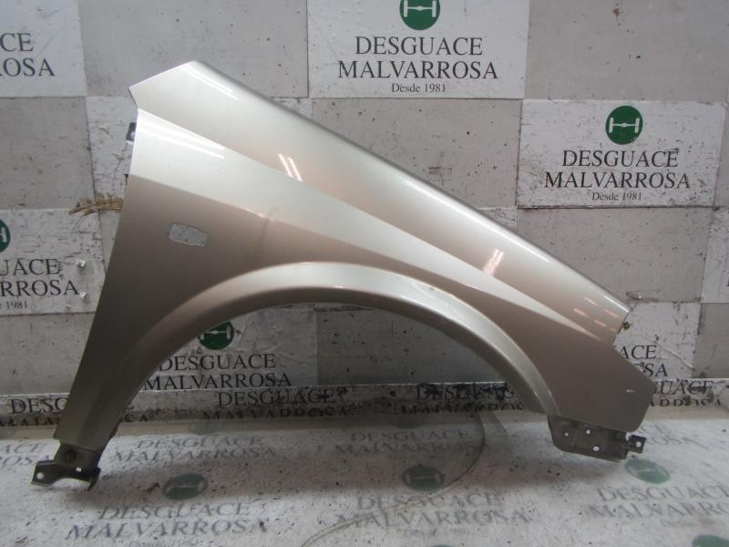 Recambio de aleta delantera derecha para nissan primera berlina (p12) acenta referencia OEM IAM   