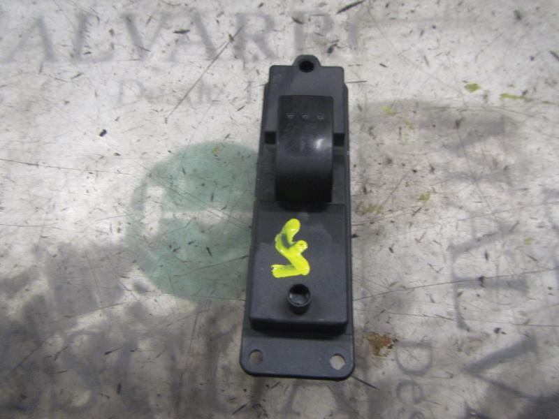 Recambio de mando elevalunas delantero derecho para mazda 3 berlina (bk) 1.6 crdt active referencia OEM IAM   