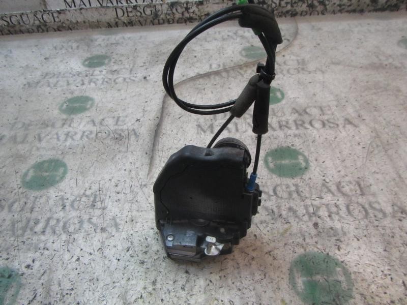 Recambio de cerradura puerta trasera derecha para toyota avensis (t27) 2.0 d-4d cat referencia OEM IAM   