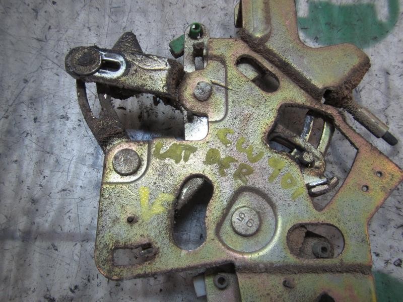 Recambio de cerradura puerta lateral derecha para nissan serena (c23m) 2.3 diesel referencia OEM IAM   