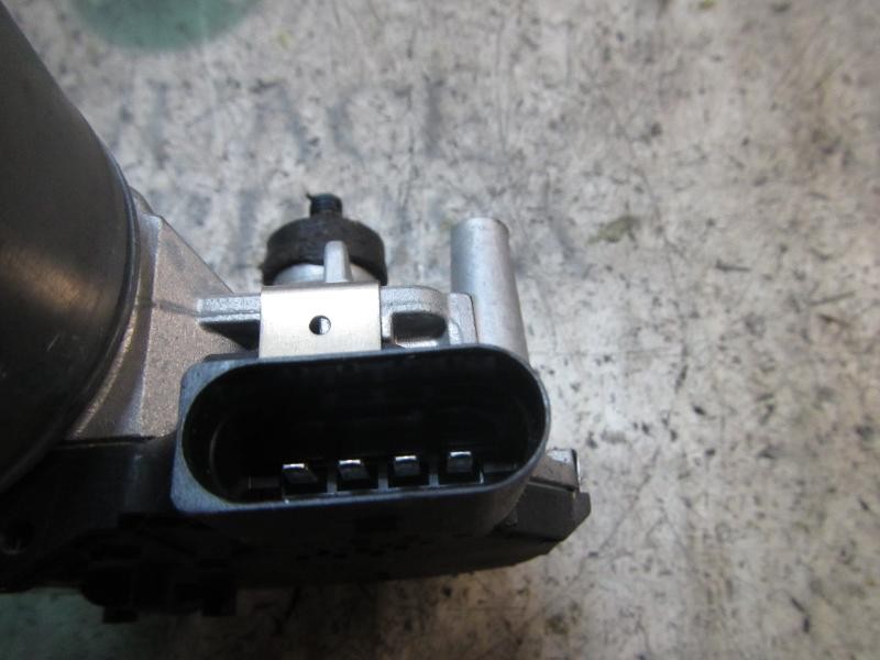 Recambio de motor limpia delantero para opel astra j lim. cosmo referencia OEM IAM 13262434  