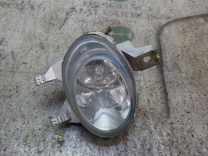 Recambio de faro antiniebla izquierdo para peugeot 206 berlina 1.9 diesel referencia OEM IAM   