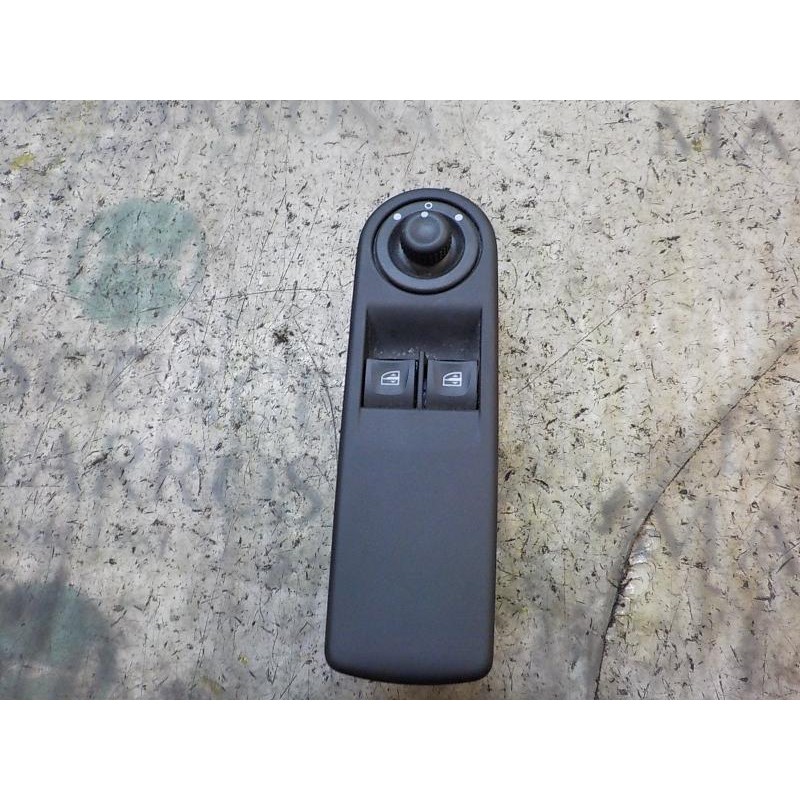 Recambio de mando elevalunas delantero izquierdo para renault clio iv 0.9 referencia OEM IAM 254118722R  