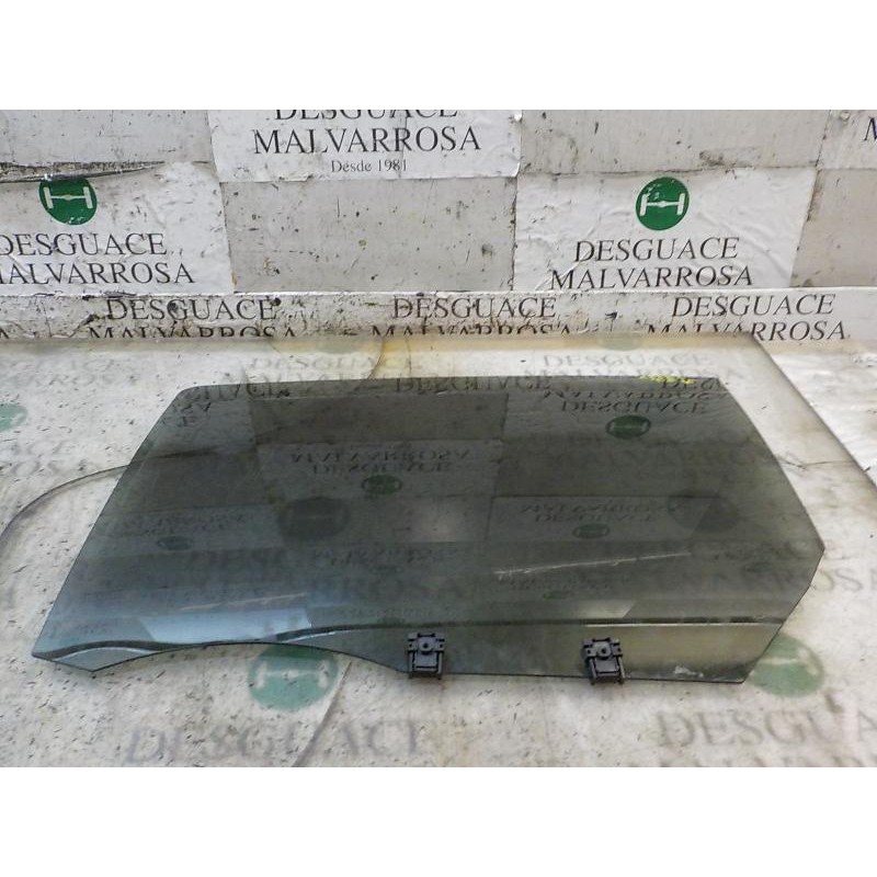 Recambio de cristal puerta trasero izquierdo para peugeot 308 1.2 12v e-thp referencia OEM IAM 9677869080  