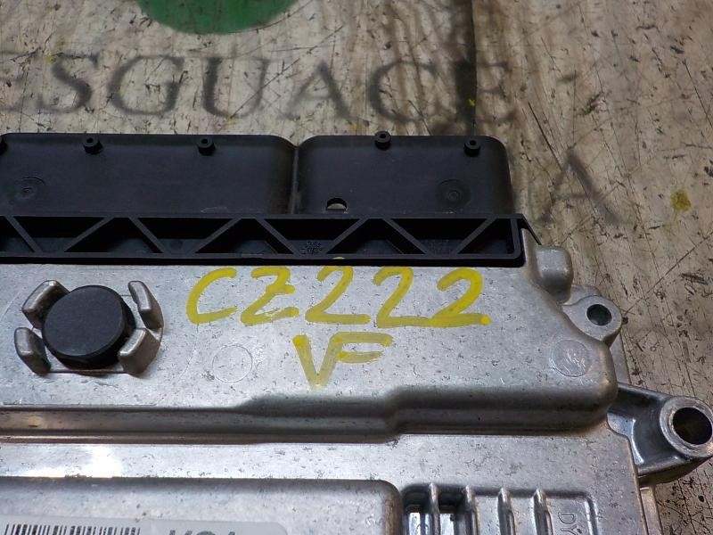 Recambio de centralita motor uce para hyundai i20 1.2 cat referencia OEM IAM 3911003256 3911003256 