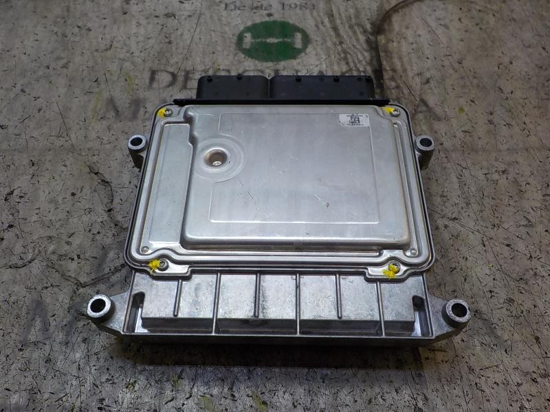 Recambio de centralita motor uce para hyundai i20 1.2 cat referencia OEM IAM 3911003256 3911003256 