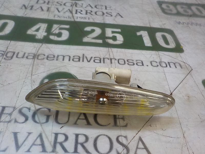 Recambio de piloto lateral izquierdo para bmw serie 1 berlina (e81/e87) 118d referencia OEM IAM 63137253325  