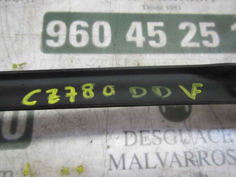 Recambio de brazo limpia delantero derecho para seat leon (1p1) reference copa referencia OEM IAM 1P0955410A1P9  