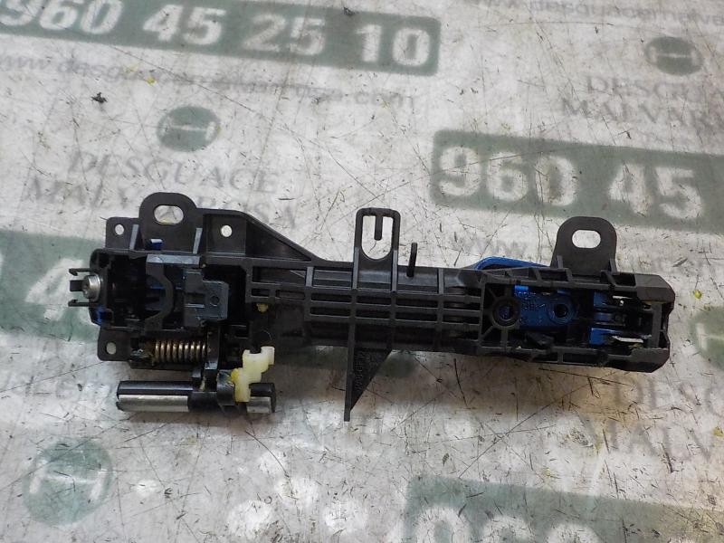 Recambio de maneta exterior delantera derecha para toyota yaris 1.4 turbodiesel cat referencia OEM IAM 692110D904  