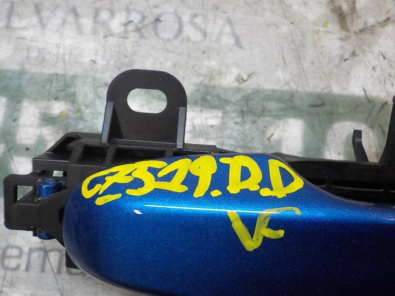 Recambio de maneta exterior delantera derecha para toyota yaris 1.4 turbodiesel cat referencia OEM IAM 692110D904  