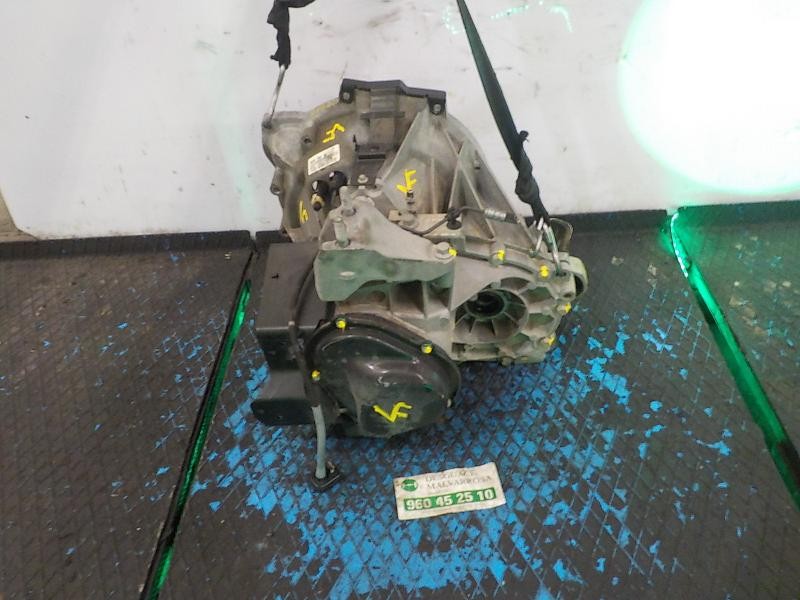 Recambio de caja cambios para ford fiesta (cb1) trend referencia OEM IAM 2015001 8A6R7002JG 