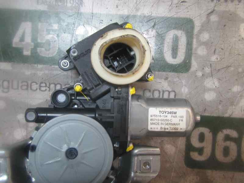 Recambio de elevalunas delantero derecho para toyota auris 1.4 turbodiesel cat referencia OEM IAM 6981002310  