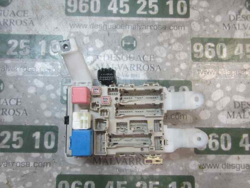 Recambio de caja reles / fusibles para toyota verso 1.6 d-4d cat referencia OEM IAM 827300FB00 827300FA00 