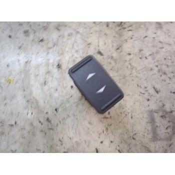 MANDO ELEVALUNAS DELANTERO DERECHO 