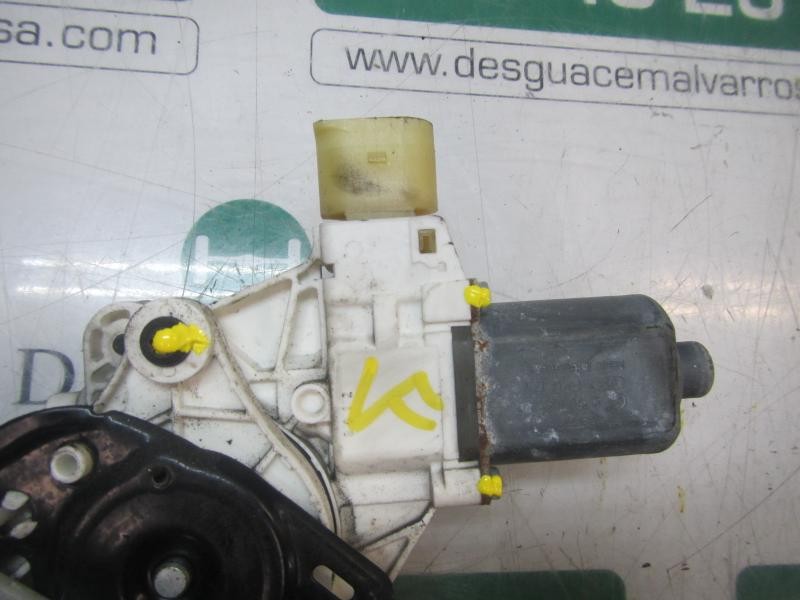 Recambio de elevalunas delantero derecho para bmw serie 1 berlina (e81/e87) 118d referencia OEM IAM 51337138466  