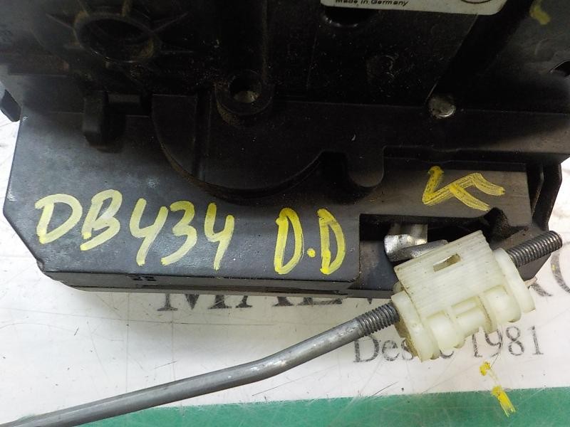 Recambio de cerradura puerta delantera derecha para opel corsa d selective referencia OEM IAM   