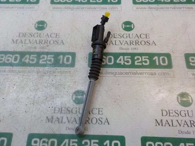 Recambio de bomba embrague para peugeot 2008 (--.2013) allure referencia OEM IAM 9812924580  