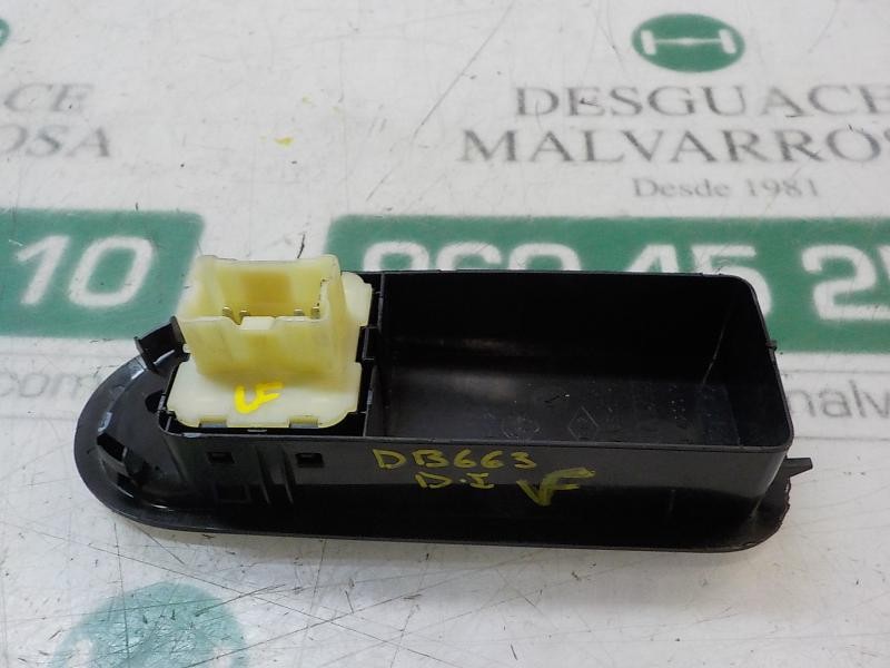 Recambio de mando elevalunas delantero izquierdo para dacia duster basis 4x2 referencia OEM IAM 254117873R  