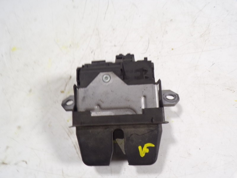 Recambio de cerradura maletero / porton para ford kuga (cbv) titanium referencia OEM IAM 1743700 8V41S442A66AG 01041170005