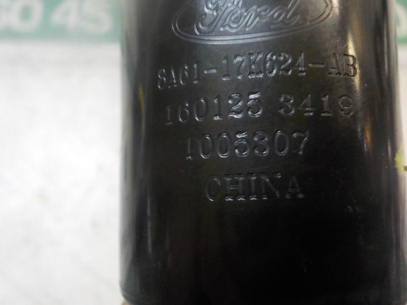 Recambio de bomba limpia para ford fiesta (ccn) trend referencia OEM IAM 2022321 8A6117K624AB 