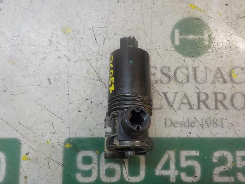 Recambio de bomba limpia para ford fiesta (ccn) trend referencia OEM IAM 2022321 8A6117K624AB 