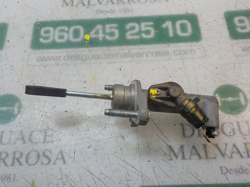 Recambio de bomba embrague para hyundai i20 city s referencia OEM IAM 416101J100  