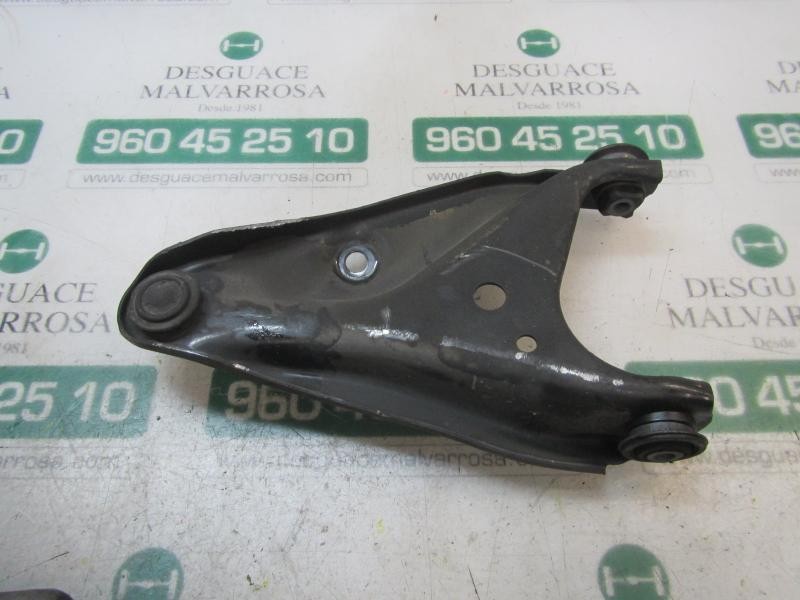 Recambio de brazo suspension inferior delantero izquierdo para dacia sandero stepway referencia OEM IAM 545017081R  