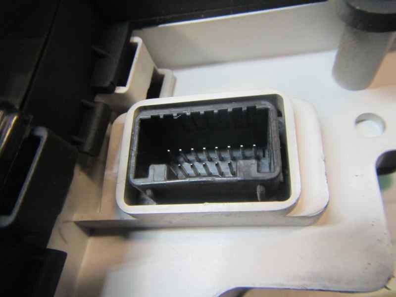 Recambio de cuadro instrumentos para toyota yaris (ksp9/scp9/nlp9) 1.4 turbodiesel cat referencia OEM IAM   