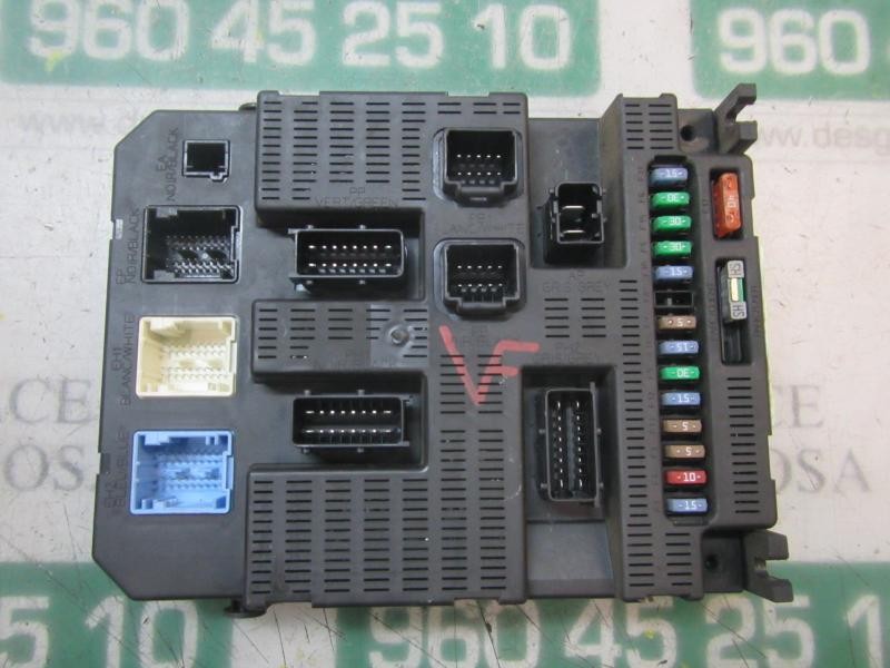 Recambio de caja reles / fusibles para peugeot 207 1.4 hdi referencia OEM IAM   