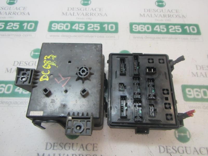 Recambio de caja reles / fusibles para ssangyong rexton 2.7 turbodiesel cat referencia OEM IAM   