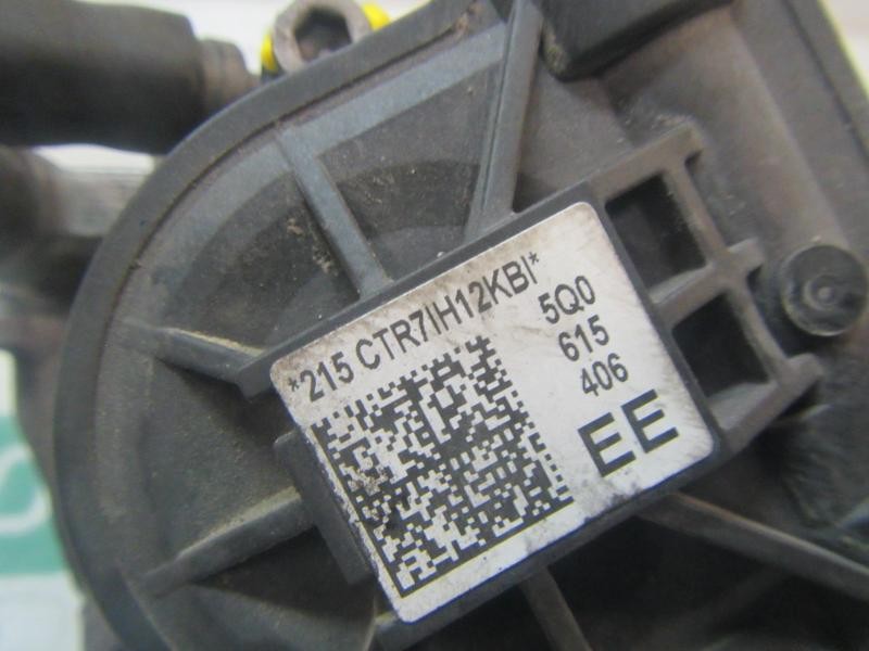 Recambio de pinza freno trasera derecha para volkswagen golf vii lim. (5g1) bluemotion referencia OEM IAM 8V0615424D 5Q0615406EE