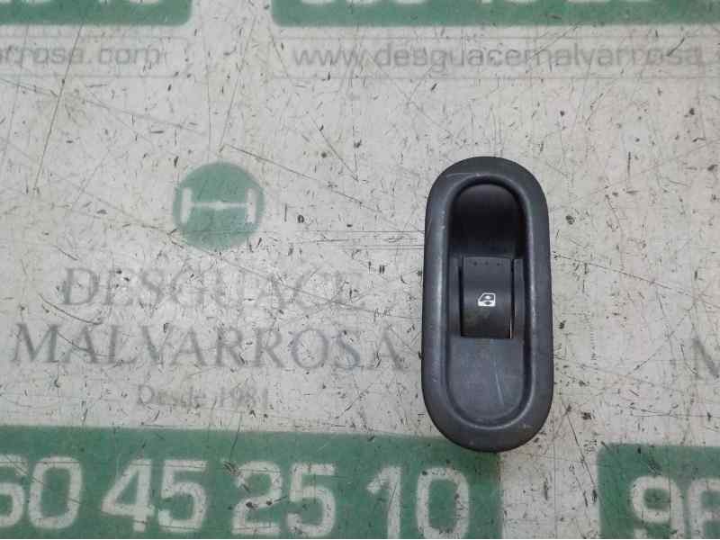 Recambio de mando elevalunas trasero derecho para renault kangoo 1.5 dci diesel fap referencia OEM IAM   